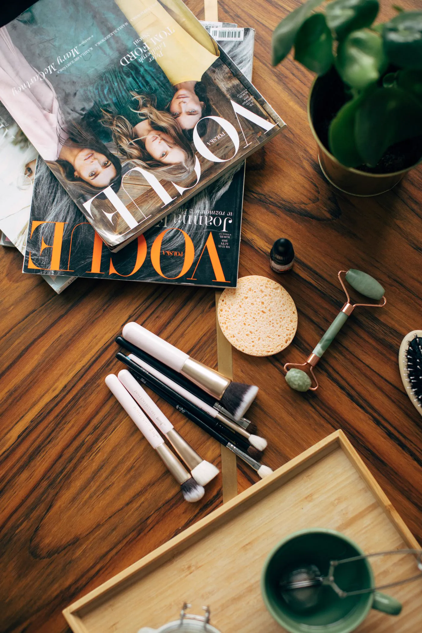 Magazin auf Tisch